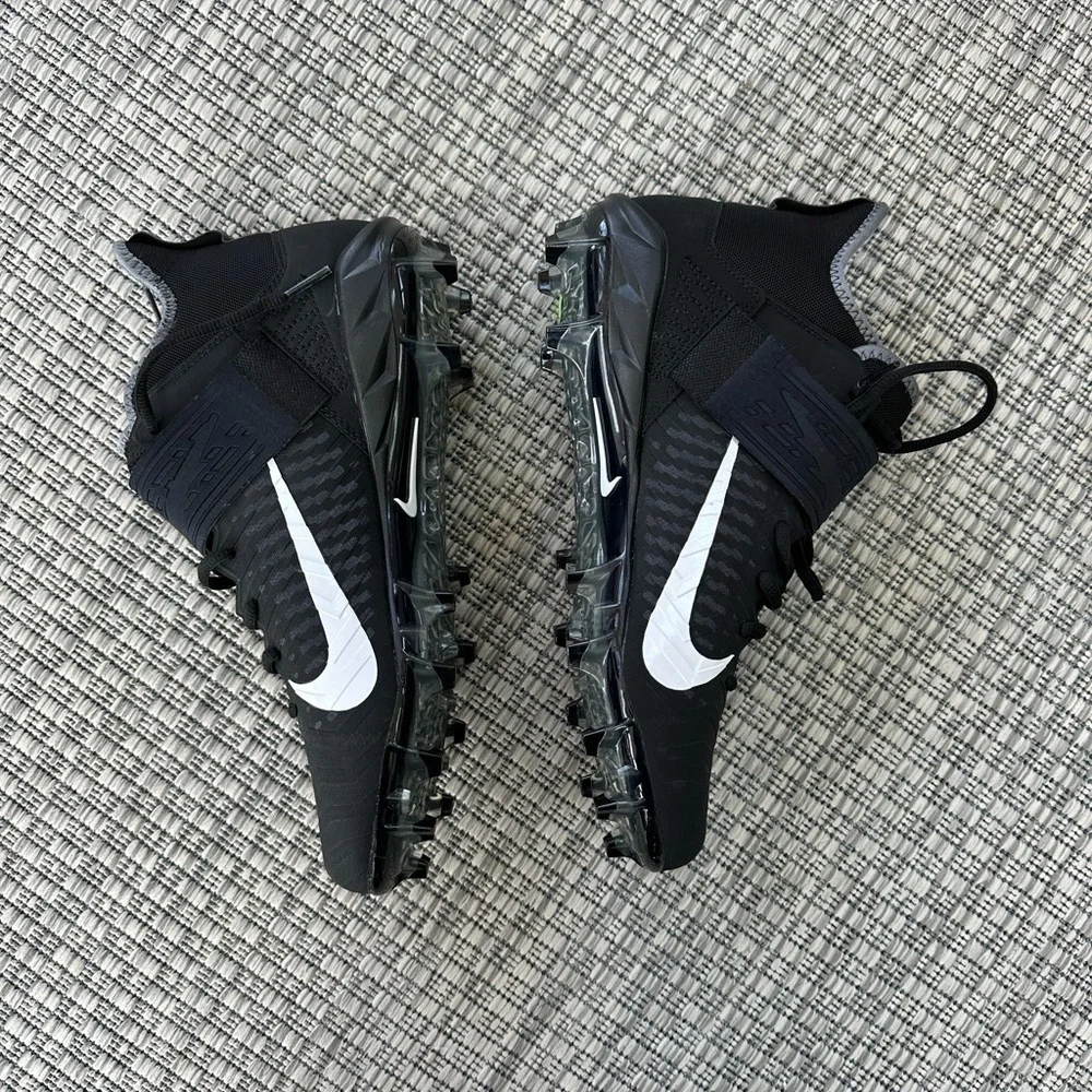 Nike Alpha Menace Pro 2 Mid Mens Football Cleats Black AQ3209